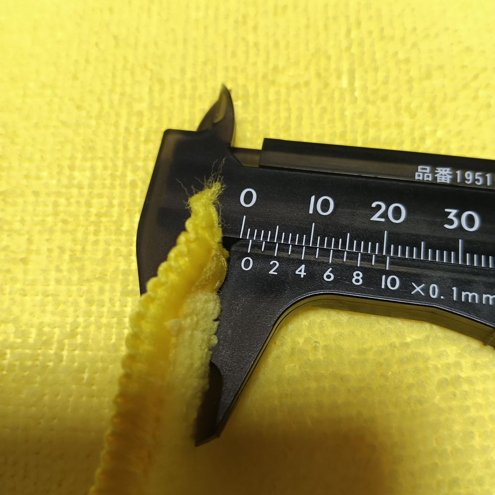 厚さ1.5mmのマイクロファイバークロス。